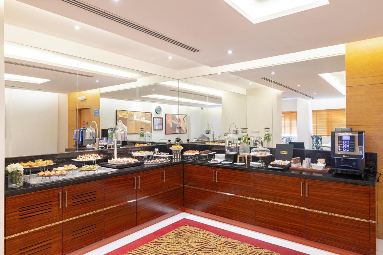Hotel Golden Sands & Residences 4*
