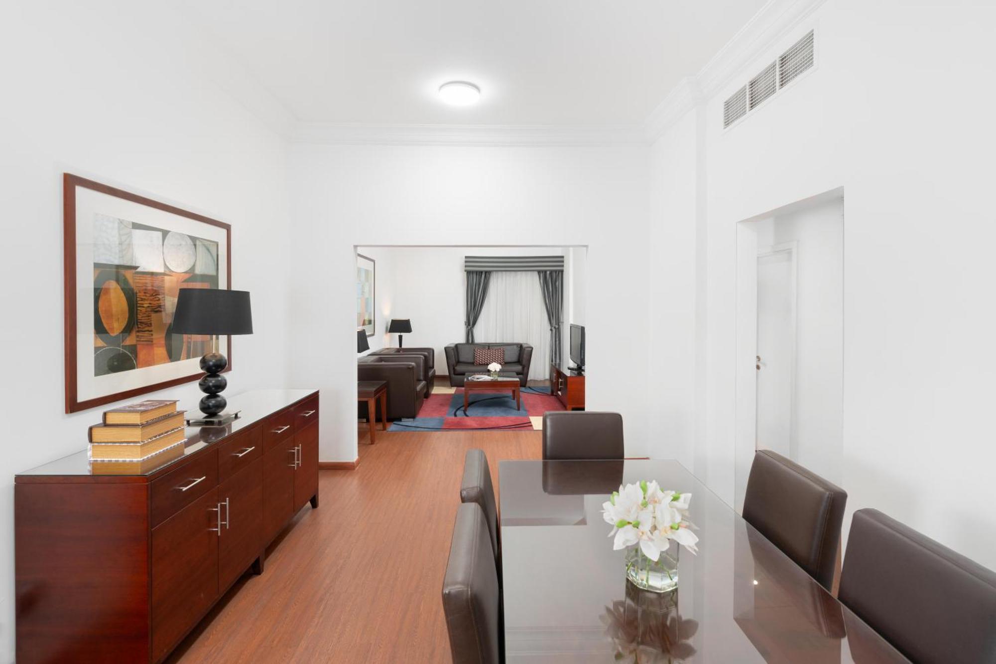 Hotel Golden Sands & Residences 4*